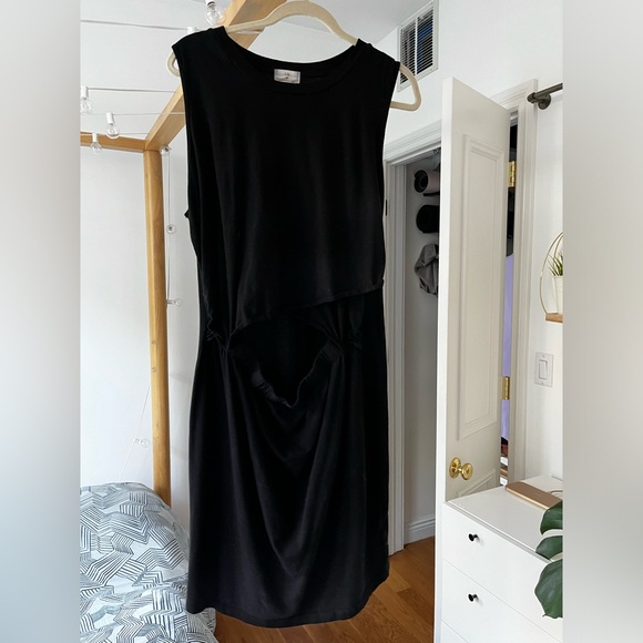 T.LA Twisted Cutout Dress, Size 2X - Picture 3 of 6